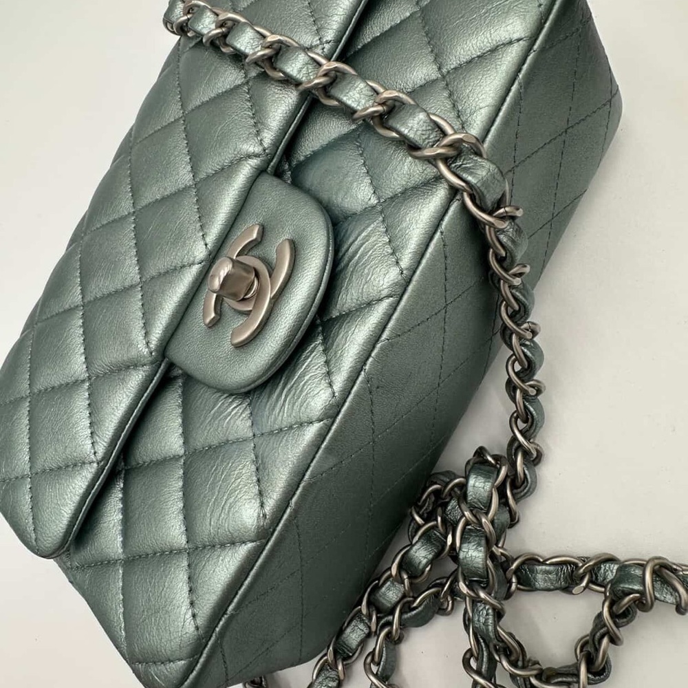Chanel Classic Flap Pale Green - RARE COLOR - Picture 5 of 9